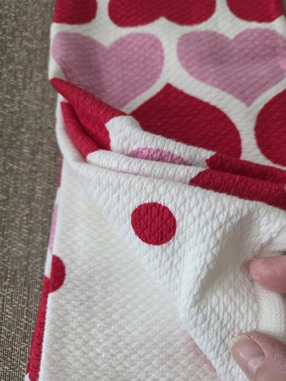 kate spade pink and red heart kitchen towels, Set Of Three